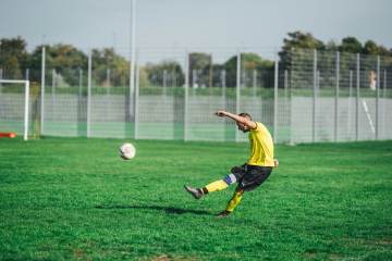 “青训教父”点评西班牙欧罗巴，达姆等俱乐部教练水平！（配图示意）